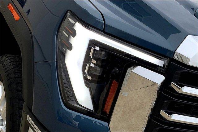 2024 GMC Sierra 3500 HD Vehicle Photo in TOPEKA, KS 66609-0000