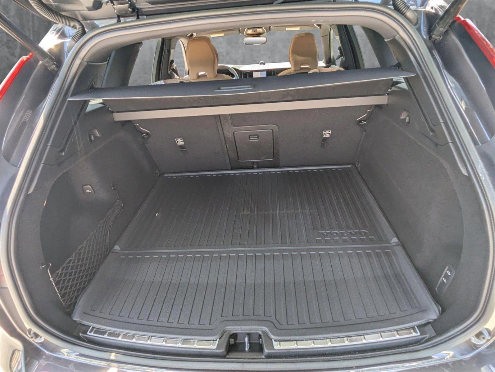 2022 Volvo XC60 Recharge Plug-In Hybrid Vehicle Photo in Delray Beach, FL 33444