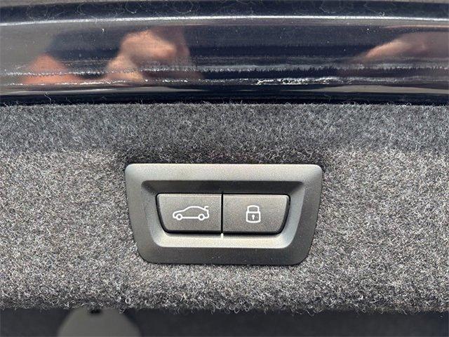 2023 BMW 540i xDrive Vehicle Photo in Willow Grove, PA 19090