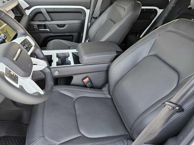 2025 Defender Vehicle Photo in AUSTIN, TX 78717