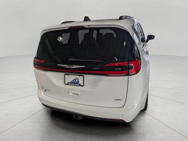 2025 Chrysler Pacifica Vehicle Photo in Oshkosh, WI 54901