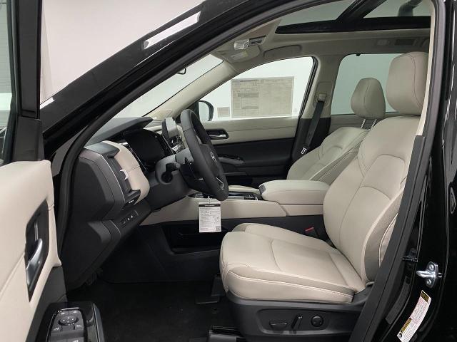 2025 Nissan Pathfinder Vehicle Photo in Appleton, WI 54913
