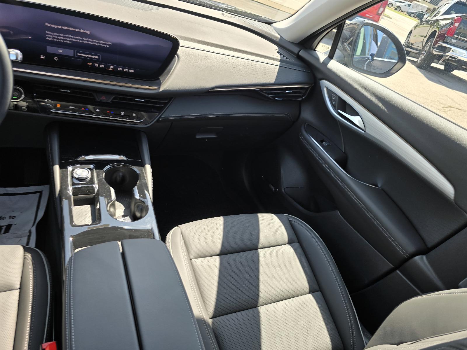 2025 Buick Envision Vehicle Photo in Rolla, MO 65401