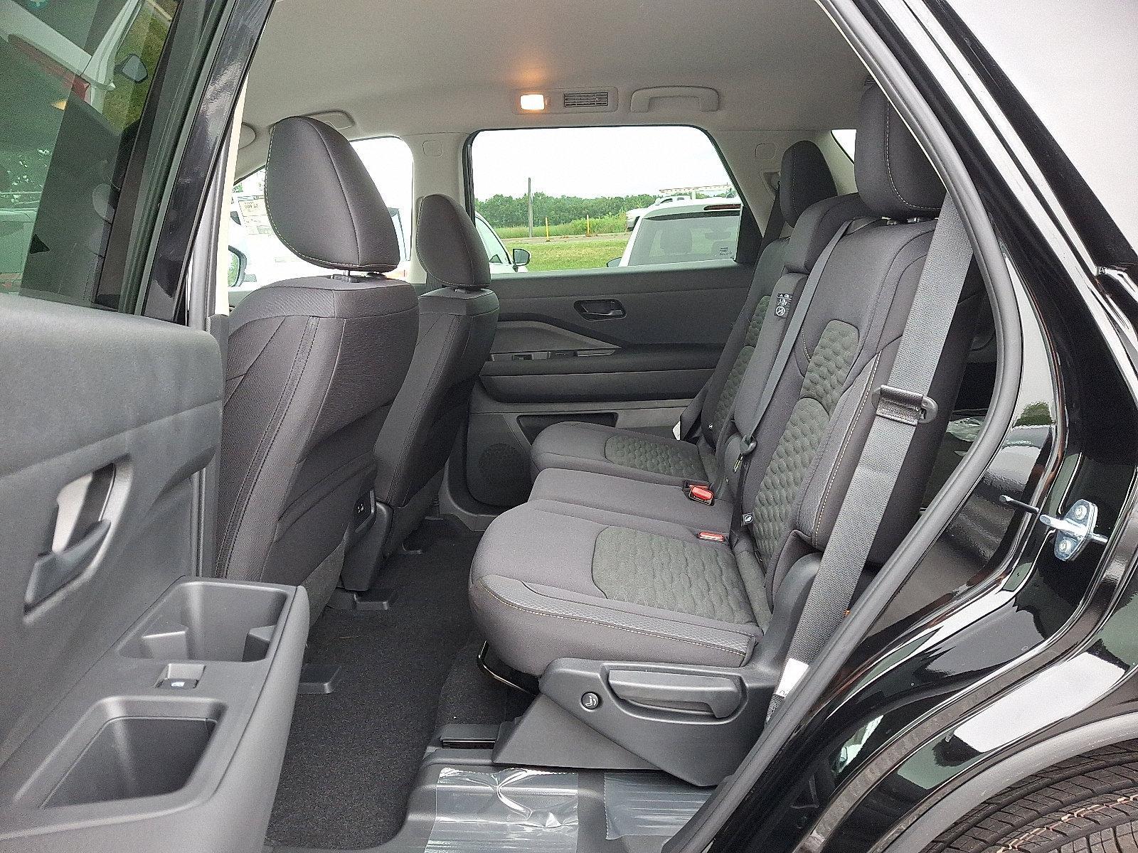 2025 Nissan Pathfinder Vehicle Photo in Mechanicsburg, PA 17050-2306