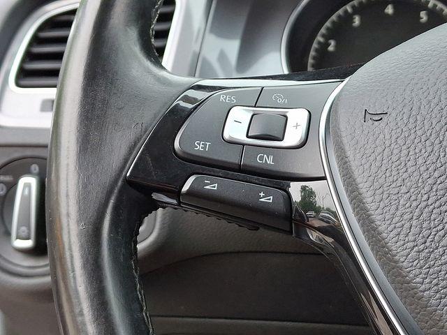 2017 Volkswagen Golf Alltrack Vehicle Photo in PAWLING, NY 12564-3219