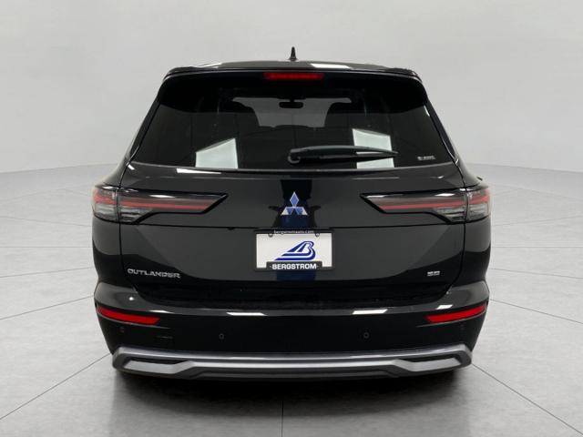 2025 Mitsubishi Outlander Vehicle Photo in Appleton, WI 54913
