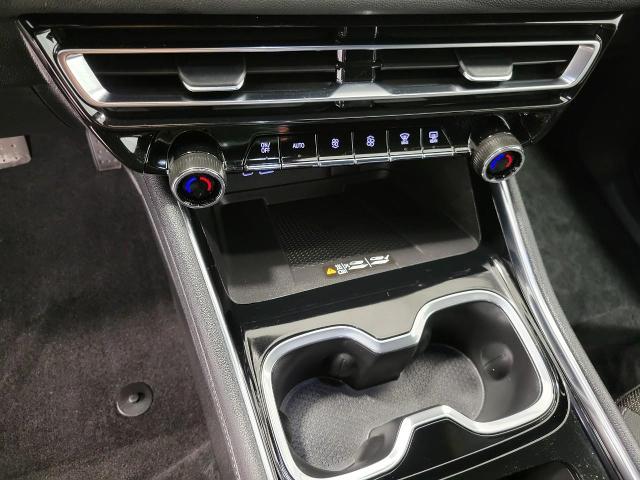 2025 Chevrolet Traverse Vehicle Photo in APPLETON, WI 54914-4656