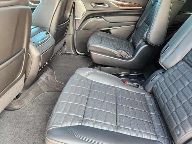 2022 Cadillac Escalade Vehicle Photo in DENTON, TX 76210-9321