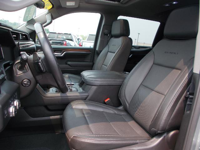 2024 GMC Sierra 1500 Vehicle Photo in LOWELL, MA 01852-4336