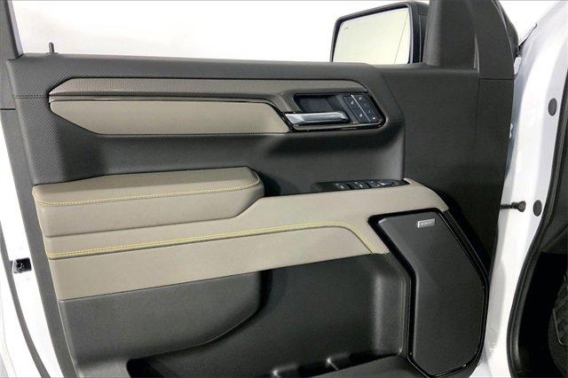 2025 Chevrolet Silverado 1500 Vehicle Photo in KANSAS CITY, MO 64114-4502