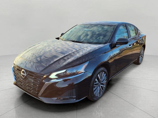 2025 Nissan Altima Vehicle Photo in Oshkosh, WI 54904