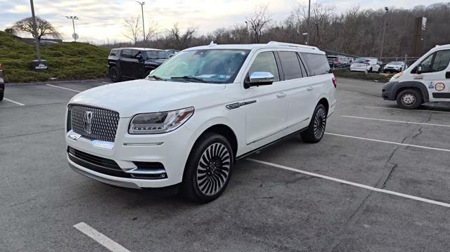 2021 Lincoln Navigator L Vehicle Photo in Pleasant Hills, PA 15236