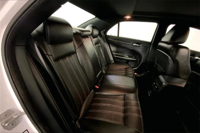 2022 Chrysler 300 Vehicle Photo in Kansas City, MO 64114