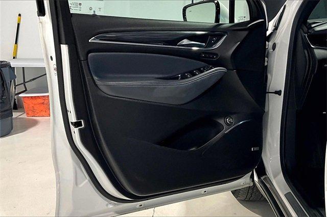 2022 Buick Enclave Vehicle Photo in TOPEKA, KS 66609-0000