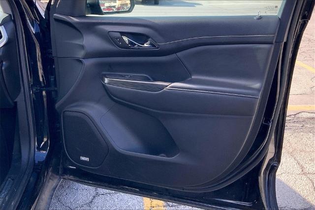 2023 GMC Acadia Vehicle Photo in Kansas City, MO 64114