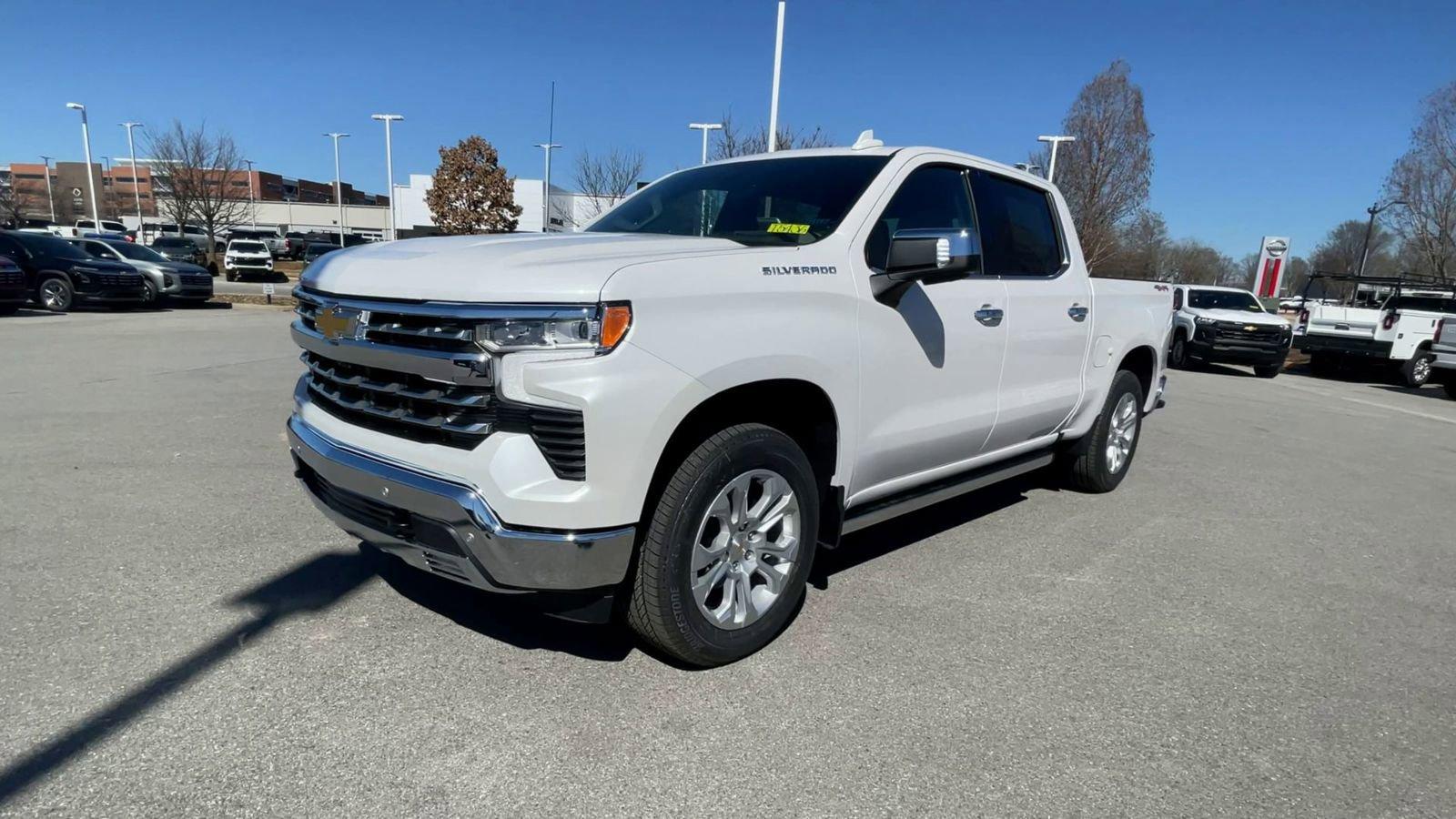 2025 Chevrolet Silverado 1500 Vehicle Photo in BENTONVILLE, AR 72712-4322