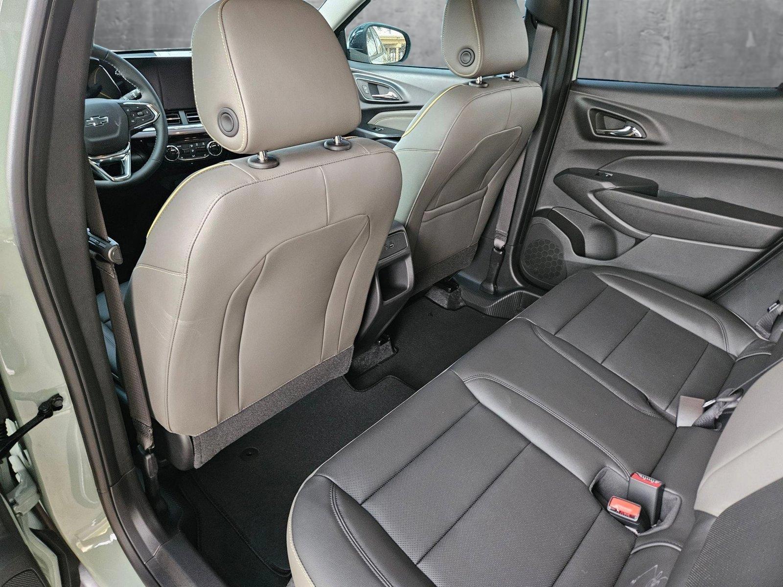 2025 Chevrolet Trax Vehicle Photo in NORTH RICHLAND HILLS, TX 76180-7199