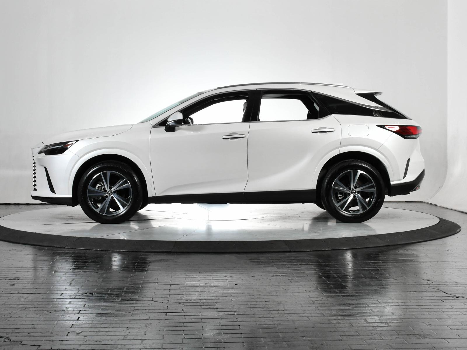 2024 Lexus RX 350 Vehicle Photo in DALLAS, TX 75235