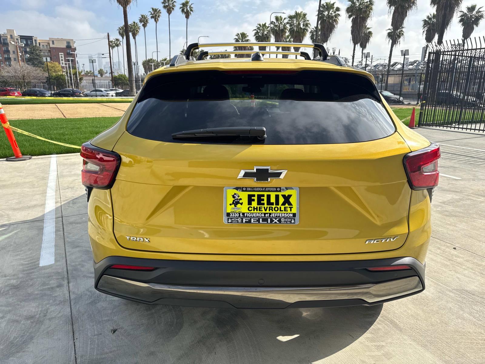 2025 Chevrolet Trax Vehicle Photo in LOS ANGELES, CA 90007-3794