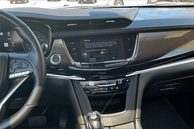 2024 Cadillac XT6 Vehicle Photo in TOPEKA, KS 66609-0000