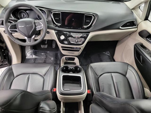 2023 Chrysler Pacifica Vehicle Photo in APPLETON, WI 54914-4656