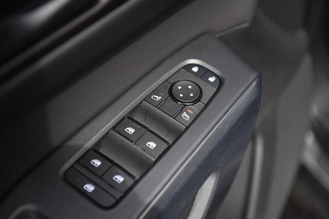 2025 Nissan Pathfinder Vehicle Photo in Ballwin, MO 63011
