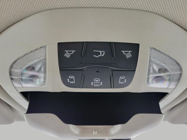 2023 Chrysler Pacifica Vehicle Photo in Oshkosh, WI 54901