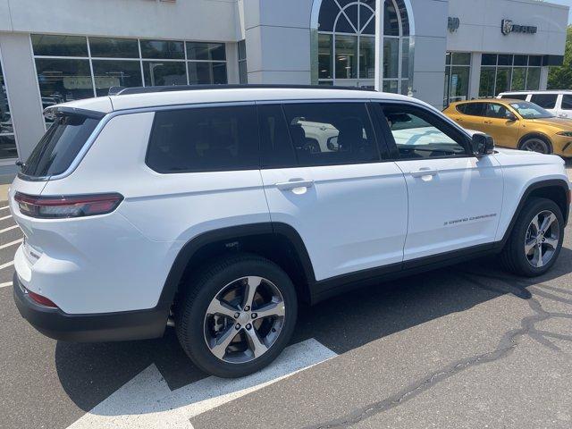 2025 Jeep Grand Cherokee L Vehicle Photo in Doylsetown, PA 18901