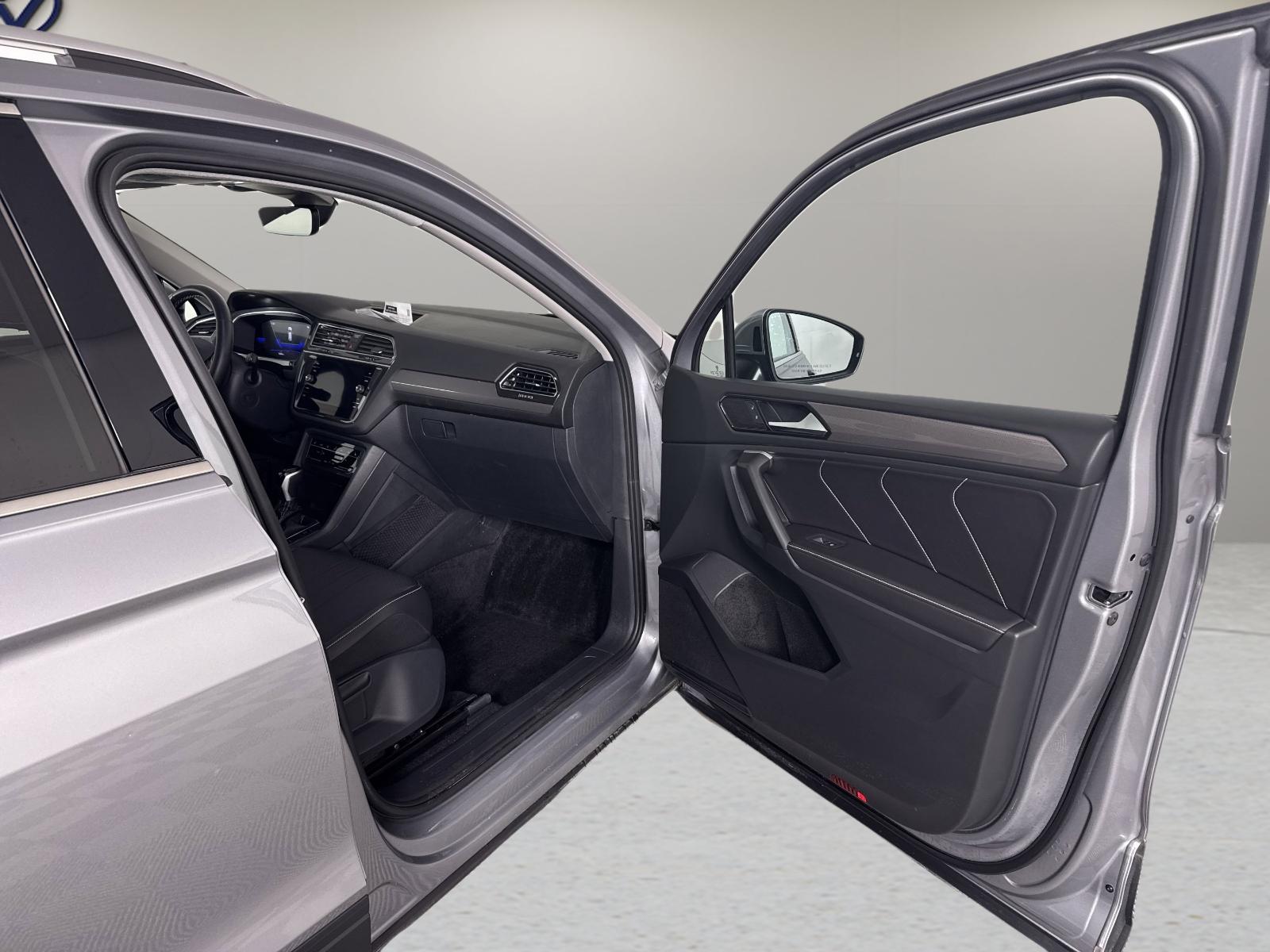 2024 Volkswagen Tiguan Vehicle Photo in Georgetown, TX 78626