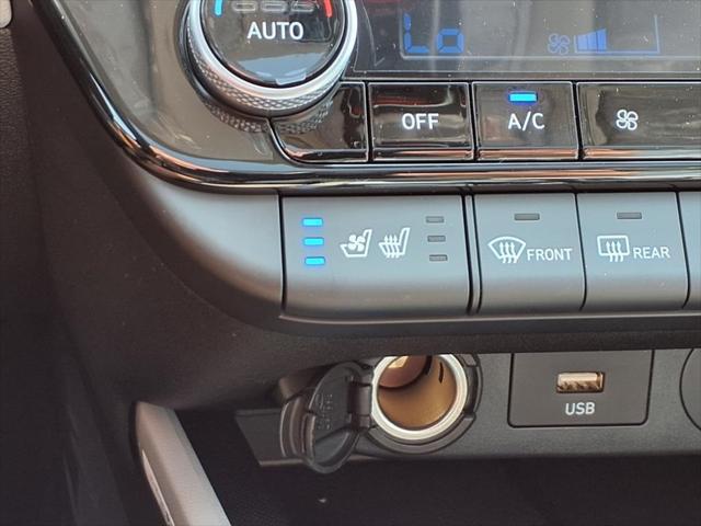 2025 Hyundai ELANTRA Hybrid Vehicle Photo in Peoria, IL 61615