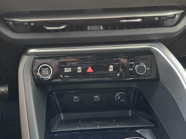 2025 Audi Q5 Vehicle Photo in SUGAR LAND, TX 77478