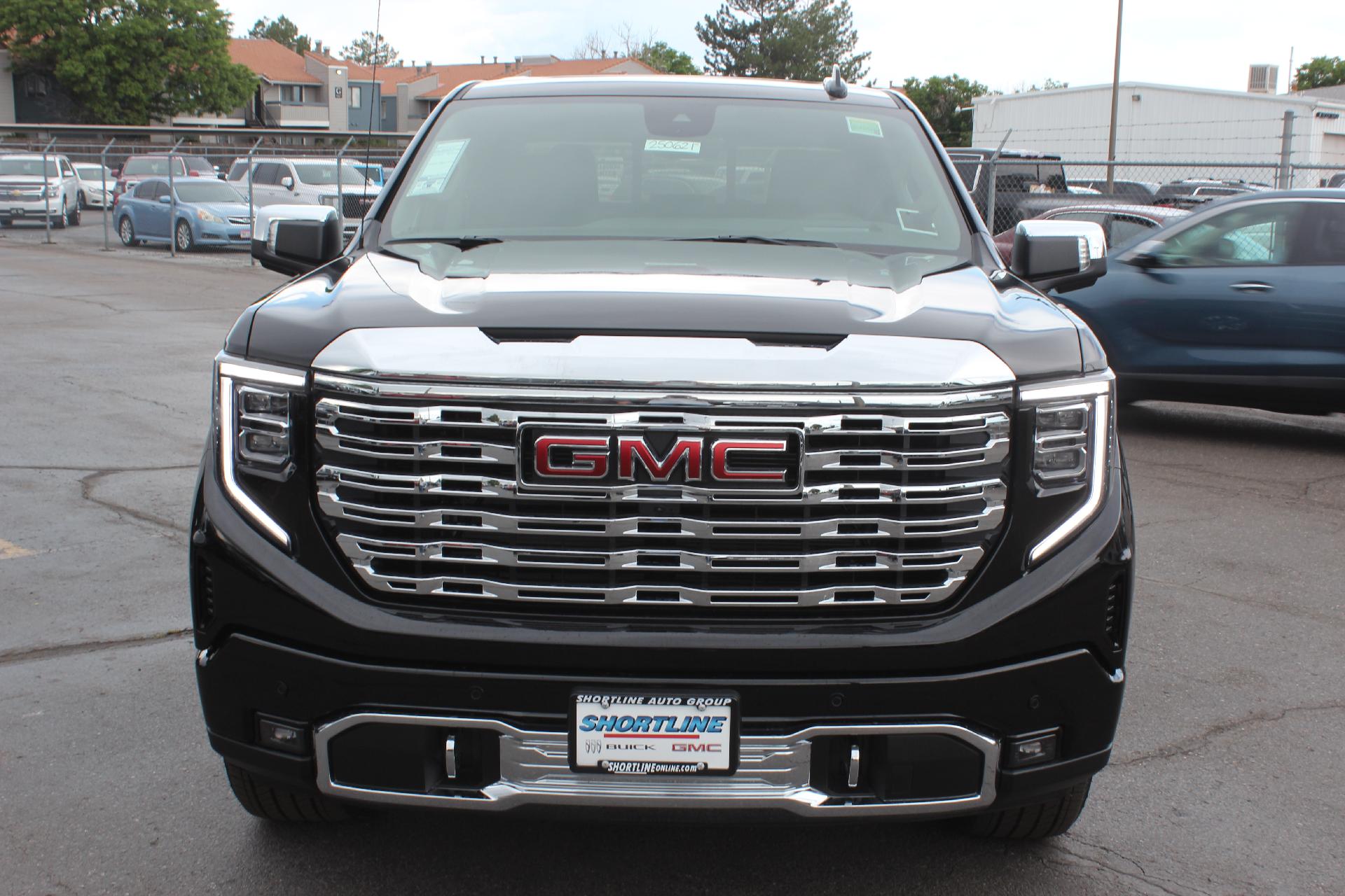 2025 GMC Sierra 1500 Vehicle Photo in AURORA, CO 80012-4011