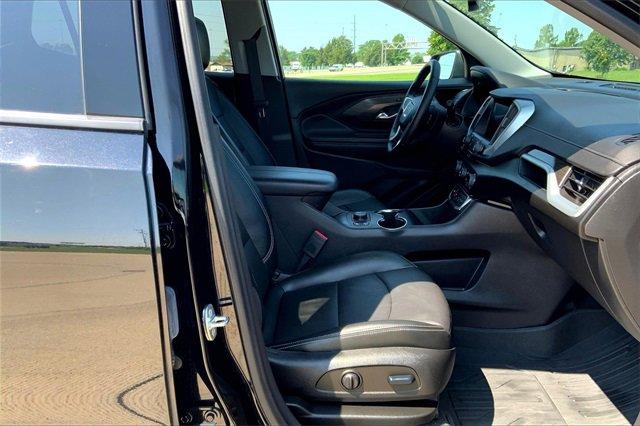 2024 GMC Terrain Vehicle Photo in TOPEKA, KS 66609-0000