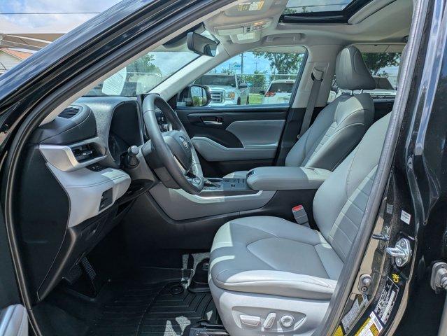 2021 Toyota Highlander Vehicle Photo in SELMA, TX 78154-1460