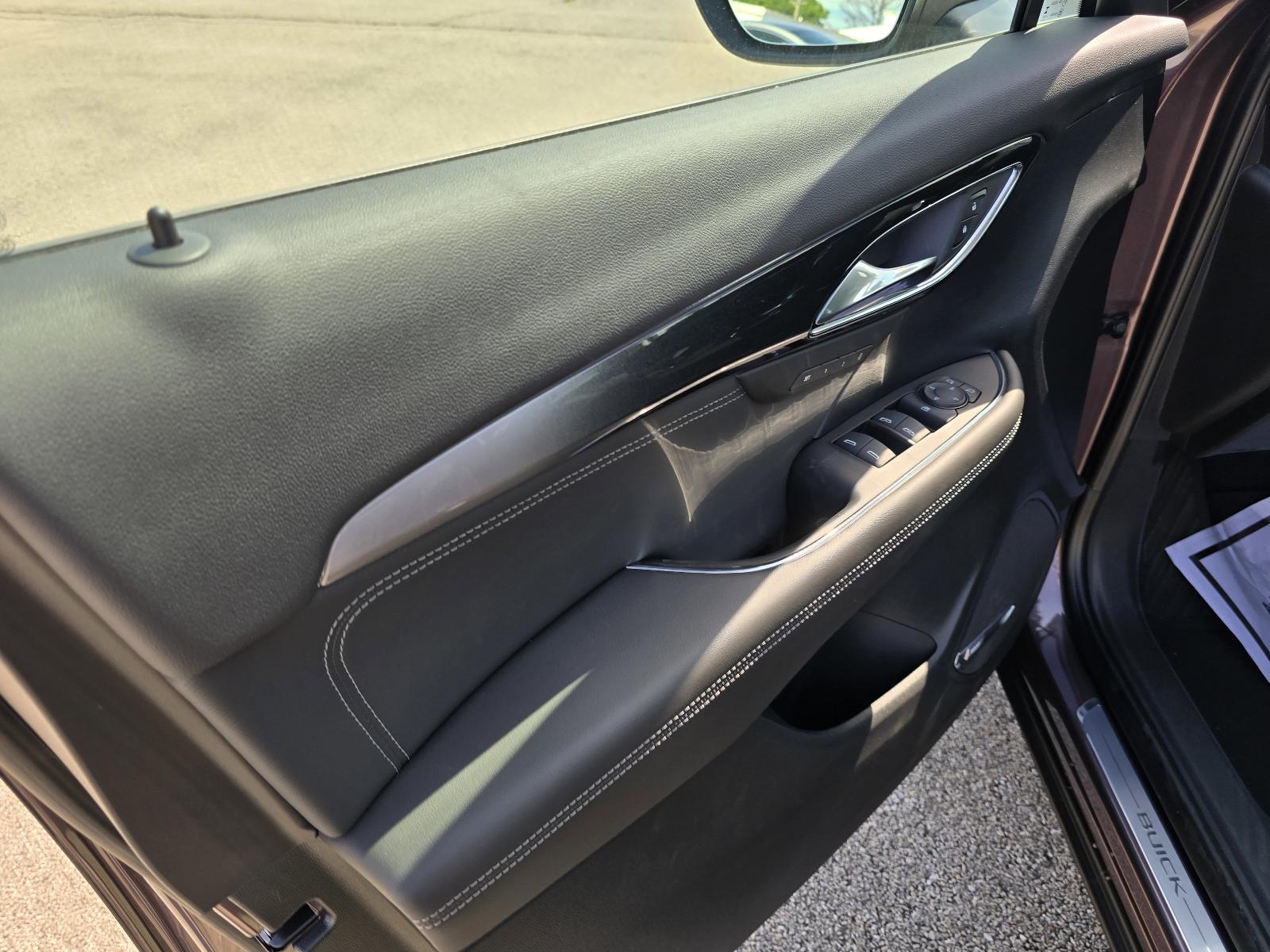2025 Buick Envision Vehicle Photo in Rolla, MO 65401