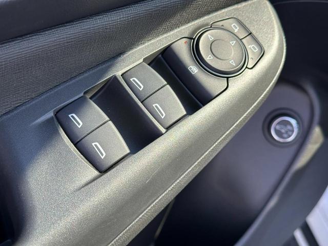 2025 Buick Envista Vehicle Photo in COLUMBIA, MO 65203-3903