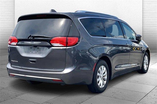 2018 Chrysler Pacifica Vehicle Photo in INDEPENDENCE, MO 64055-1377