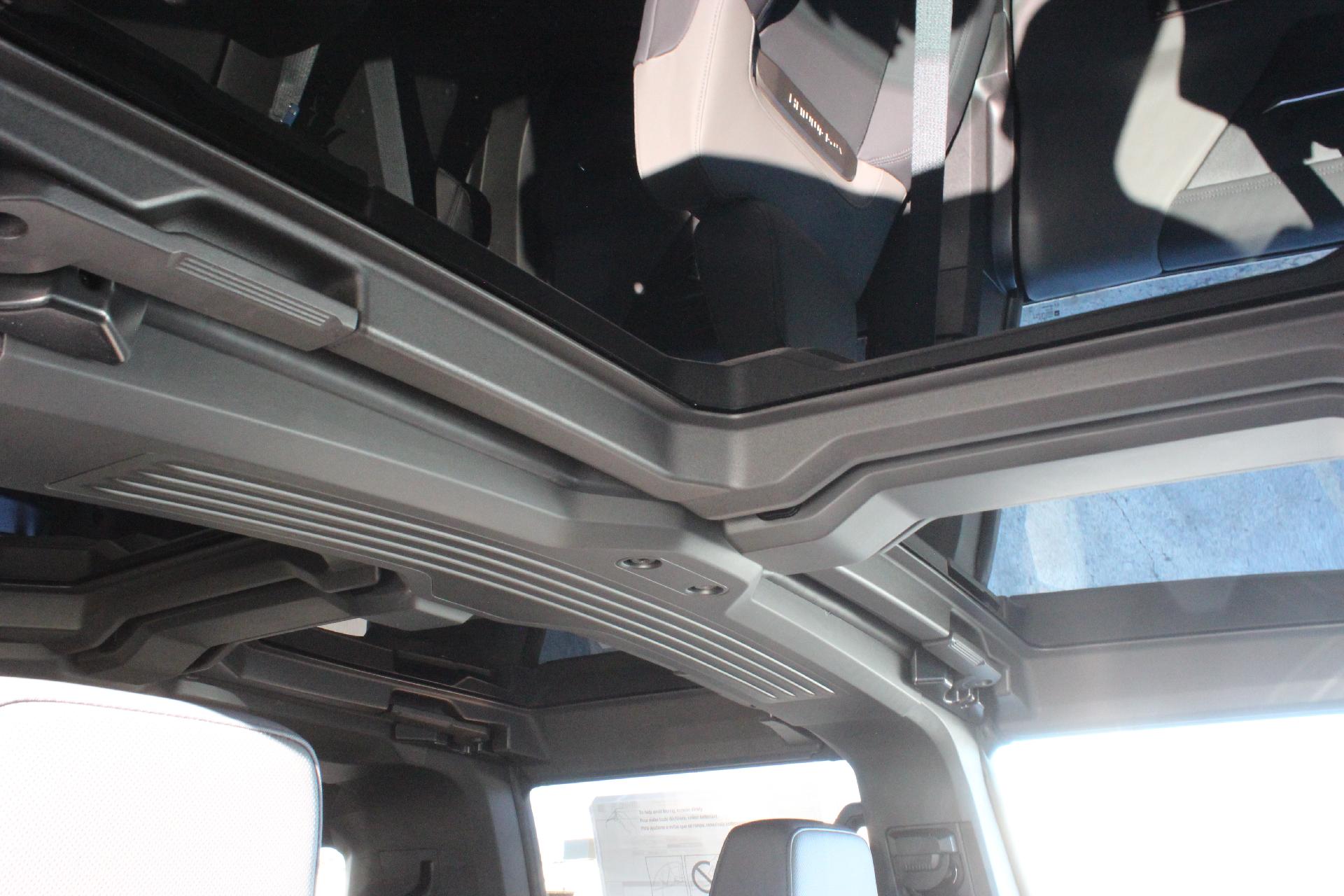 2025 GMC HUMMER EV SUV Vehicle Photo in AURORA, CO 80012-4011