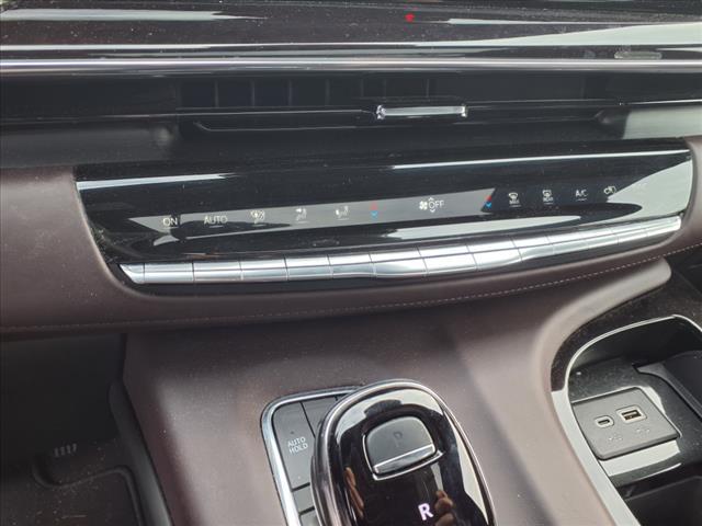2023 Cadillac Escalade Vehicle Photo in SMITHTOWN, NY 11787-5023