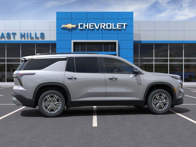 2025 Chevrolet Traverse Vehicle Photo in Roslyn, NY 11576