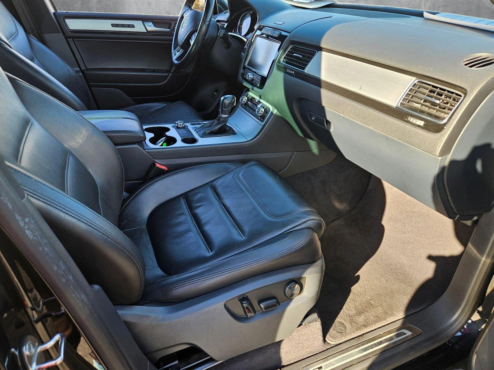 2014 Volkswagen Touareg Vehicle Photo in LAS VEGAS, NV 89146-3033