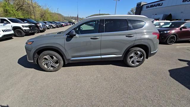 2022 Hyundai SANTA FE Vehicle Photo in Pleasant Hills, PA 15236