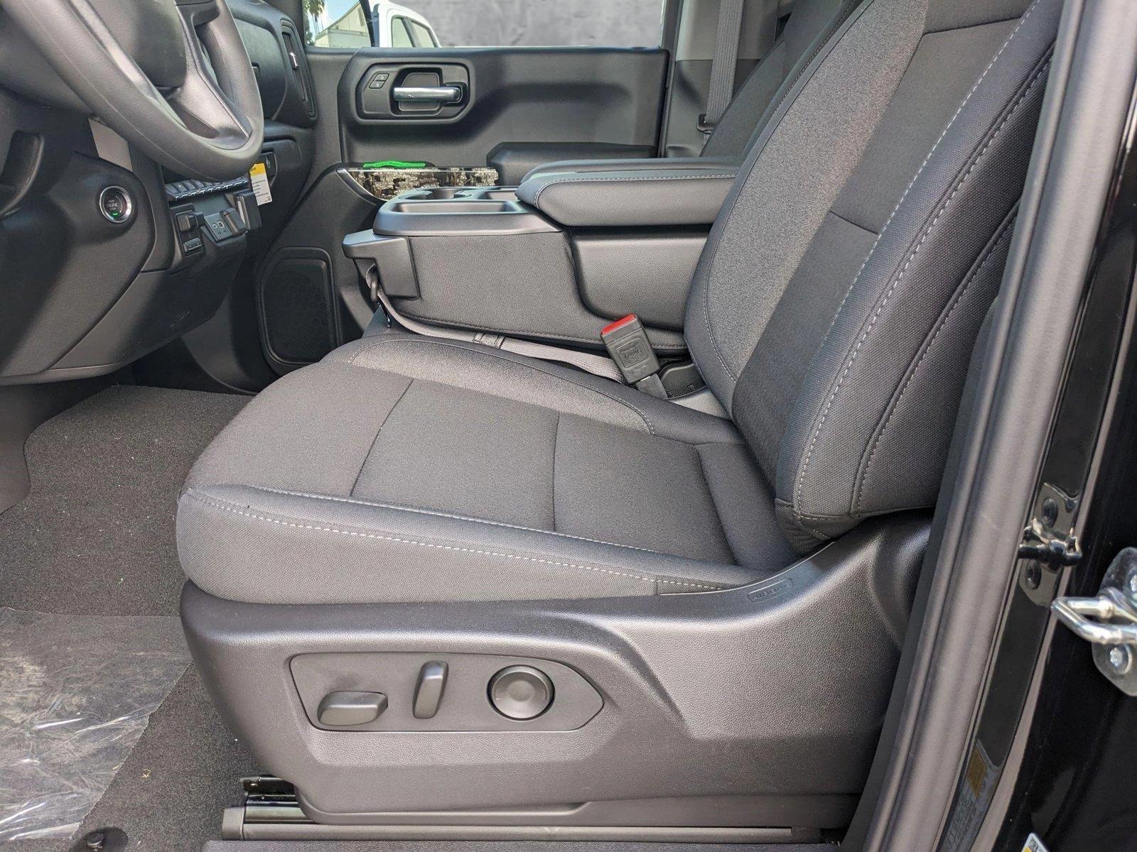 2025 Chevrolet Silverado 1500 Vehicle Photo in GREENACRES, FL 33463-3207