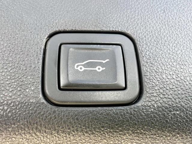 2023 Chevrolet Suburban Vehicle Photo in Roslyn, NY 11576