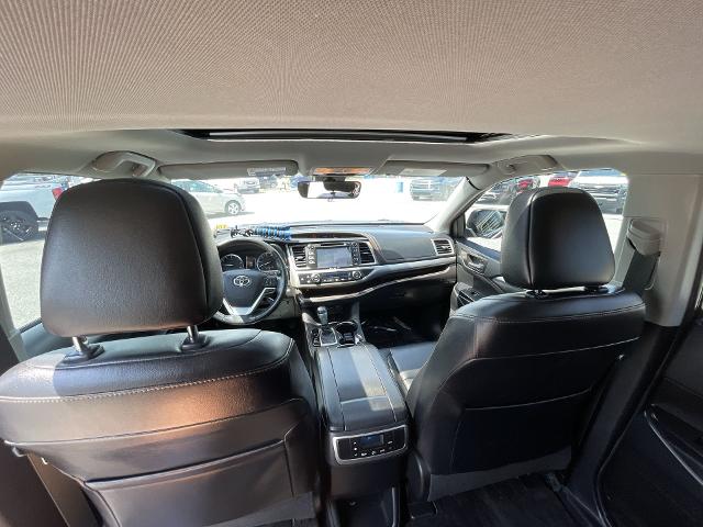 2019 Toyota Highlander Vehicle Photo in BENTONVILLE, AR 72712-4322