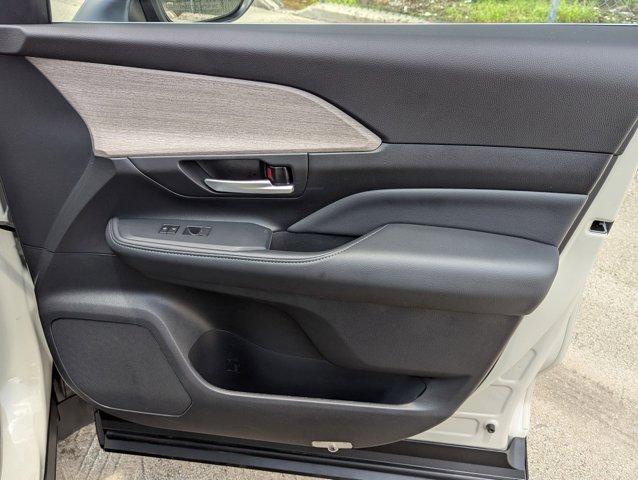 2024 Toyota Grand Highlander Vehicle Photo in San Antonio, TX 78230