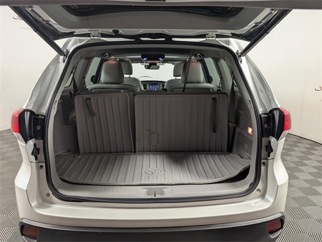2019 Toyota Highlander Vehicle Photo in ENGLEWOOD, CO 80113-6708