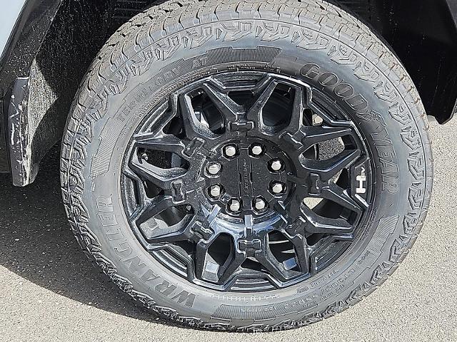 2025 GMC HUMMER EV Pickup Vehicle Photo in TREVOSE, PA 19053-4984