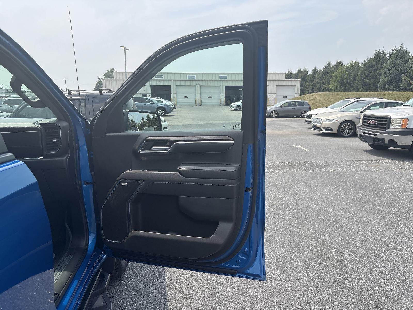 2023 Chevrolet Silverado 1500 Vehicle Photo in Mechanicsburg, PA 17050-1707