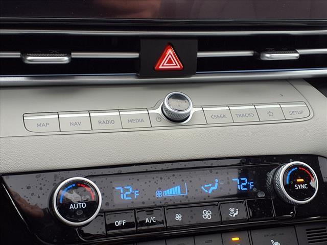 2025 Hyundai ELANTRA Vehicle Photo in Peoria, IL 61615